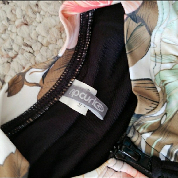 Rip Curl Size 10 Hawaiian Flower UV Rash guard su - Picture 3 of 8